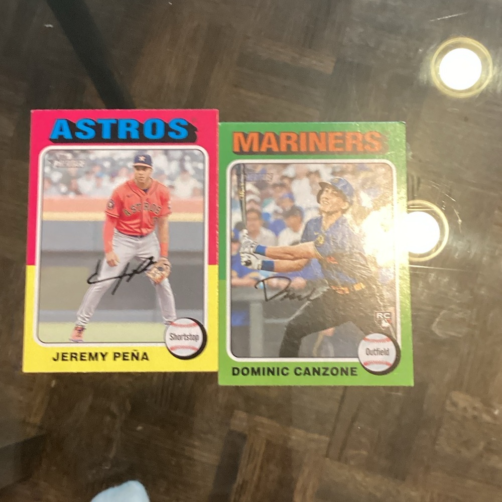 Astros and Mariners Baseball Cards Set